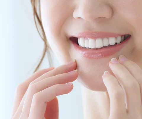 見た目の美しさと正しい噛み合わせを両立する機能的な矯正歯科