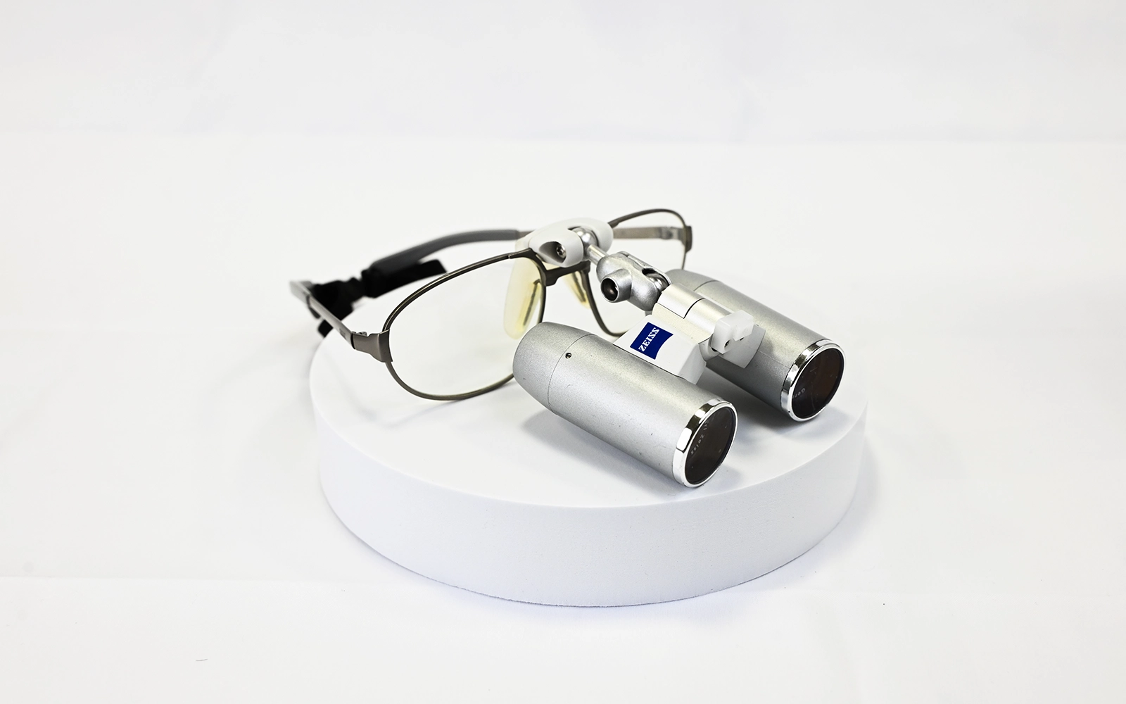 歯科用ルーペ(拡大鏡)について