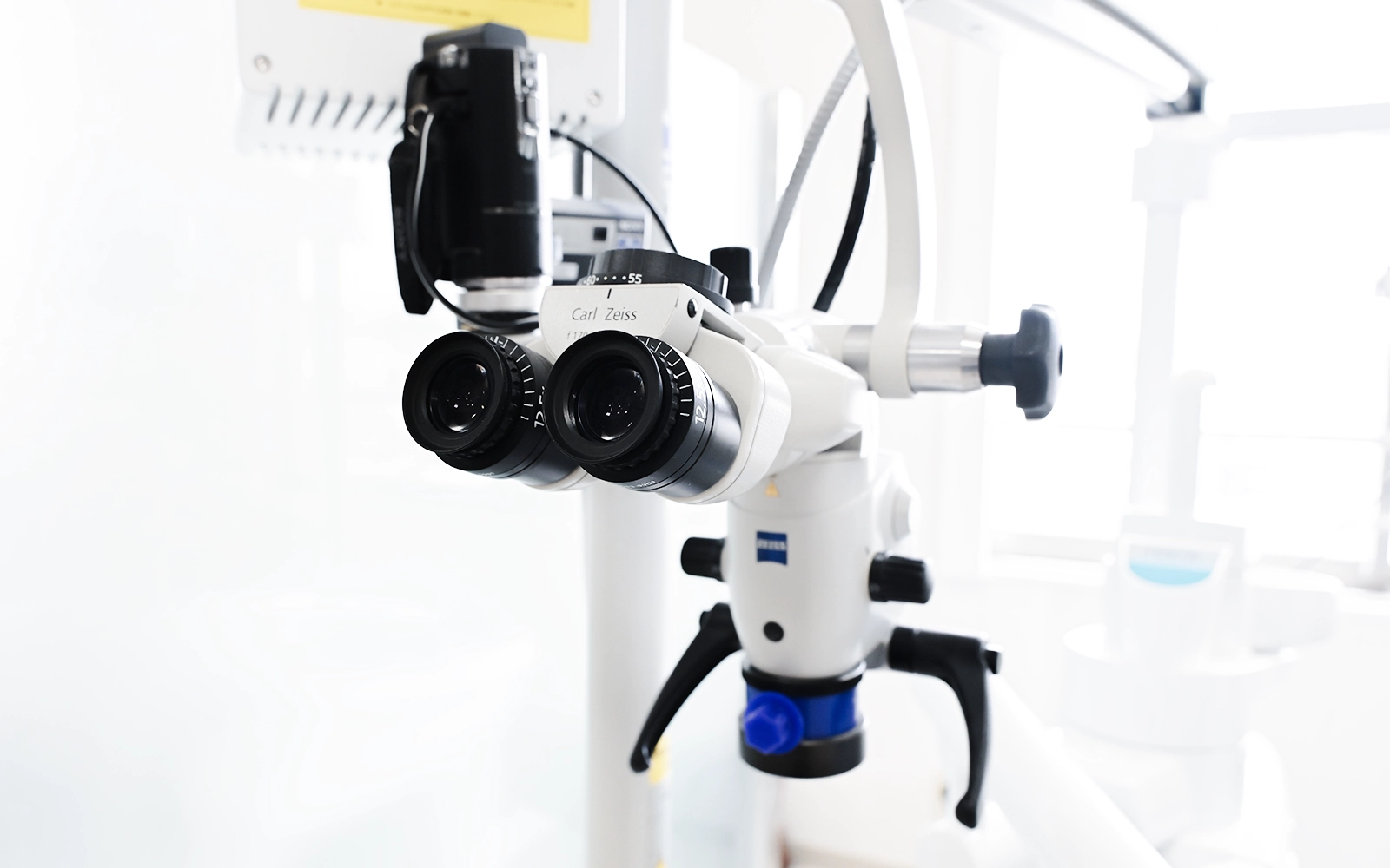 マイクロスコープ(歯科用顕微鏡)について